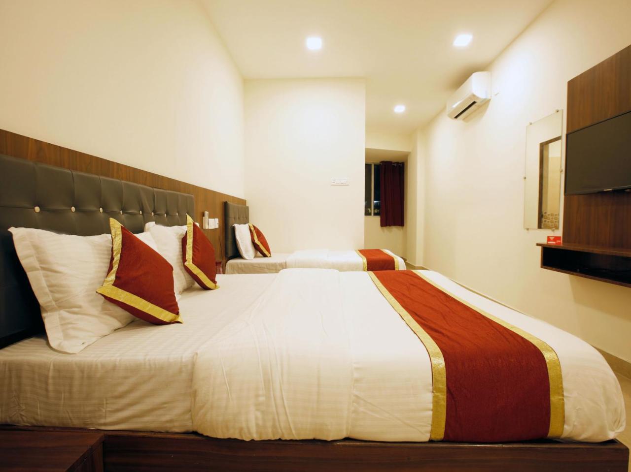 Hotel Ak International Ullāl Εξωτερικό φωτογραφία