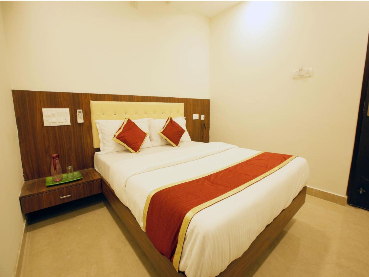 Hotel Ak International Ullāl Εξωτερικό φωτογραφία