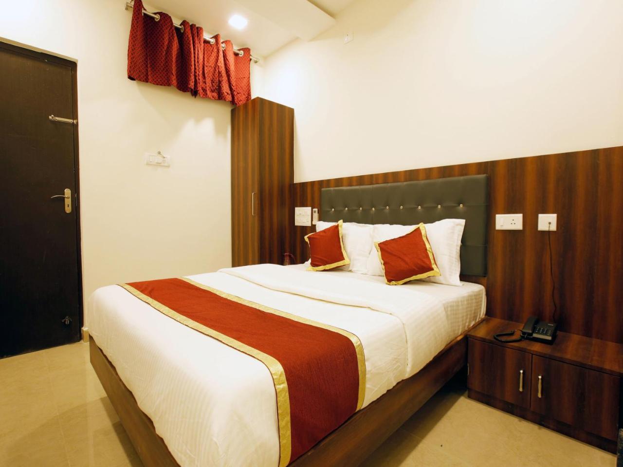 Hotel Ak International Ullāl Εξωτερικό φωτογραφία